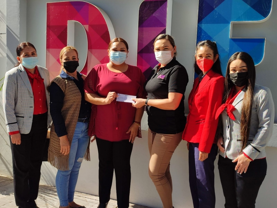 APOYANDO CON CENAS NAVIDEÑAS