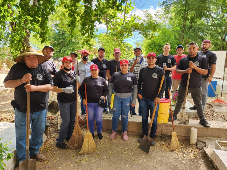 JORNADA DE LIMPIEZA EN PANTEON MUNICIPAL REFORMA. H. AYUNTAMIENTO Y STASAM MOCORITO.
